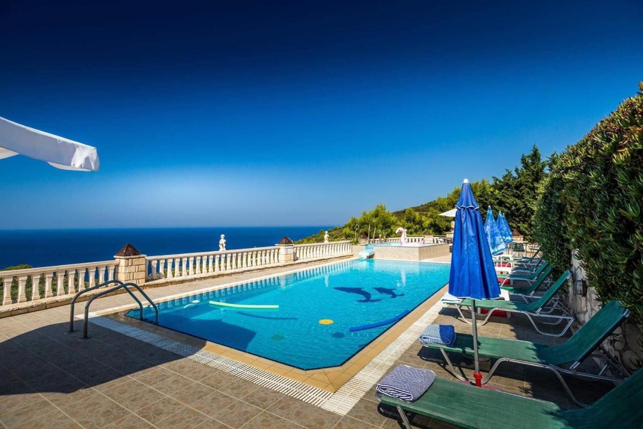 Keri Me Away - Argo'S Summer Poolside Retreats Villa Exterior foto