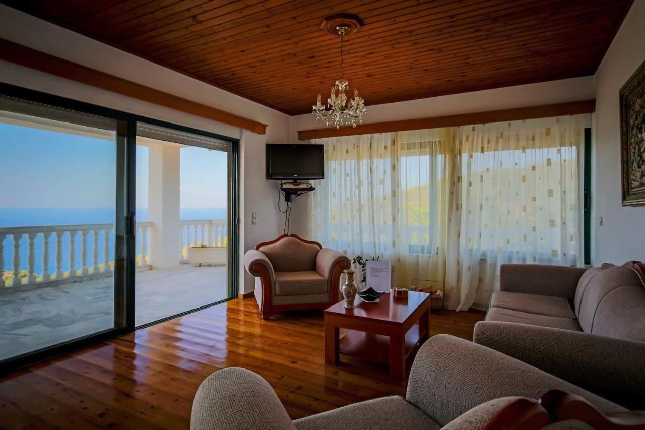 Keri Me Away - Argo'S Summer Poolside Retreats Villa Exterior foto