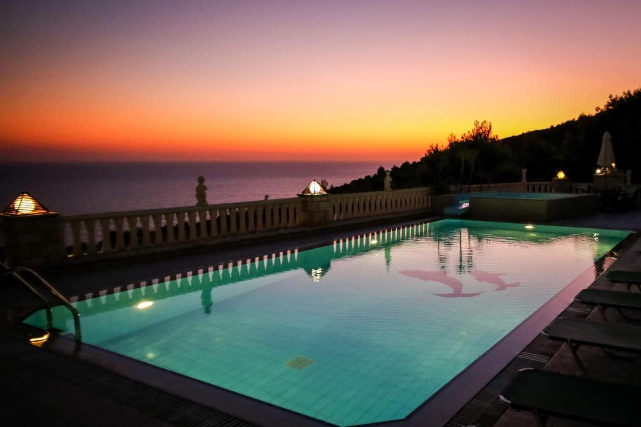 Keri Me Away - Argo'S Summer Poolside Retreats Villa Exterior foto